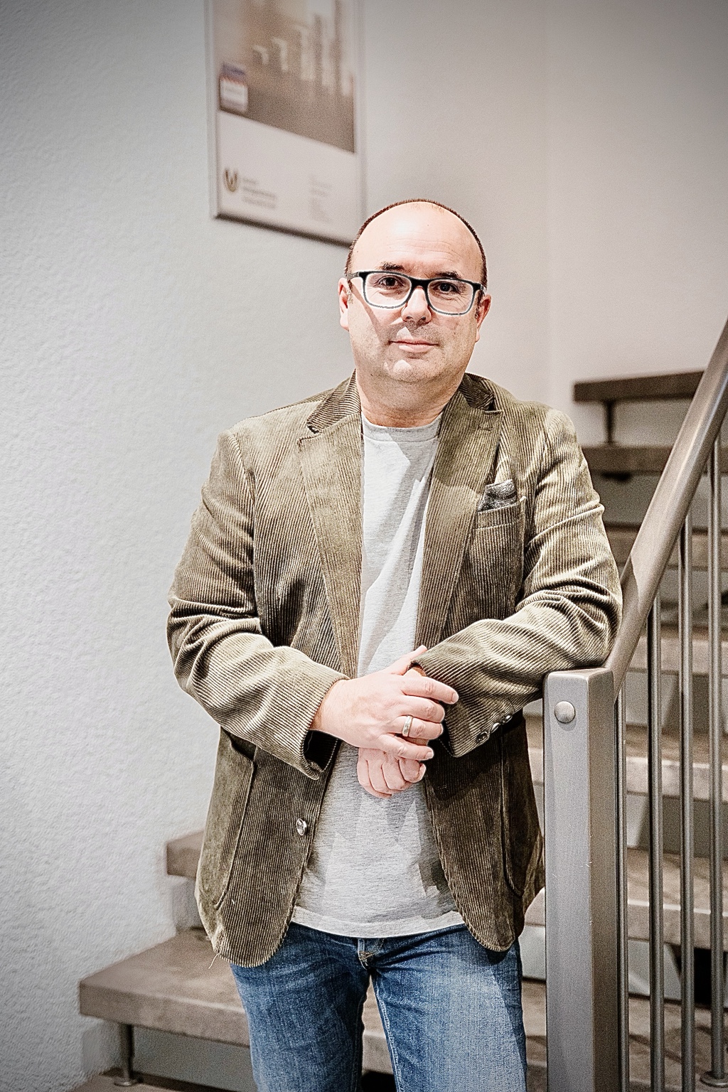 Andreas Rasym in seiner Hauptgeschäftsstelle in Bennstedt